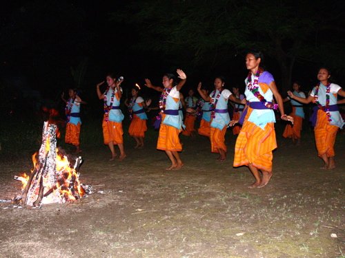Indian folk dancers. Photo by Rick Taylor. Copyright Borderland Tours. All rights reserved. 201