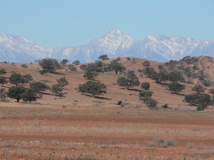 Vista of atlas mountains. Photo by Dave Hoddinott. All rights reserved.